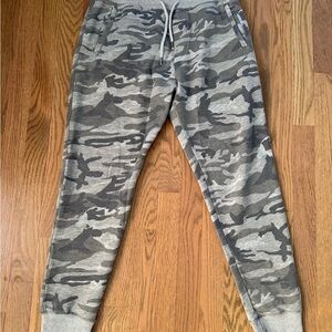 Pull&Bear Gray Camouflage Joggers